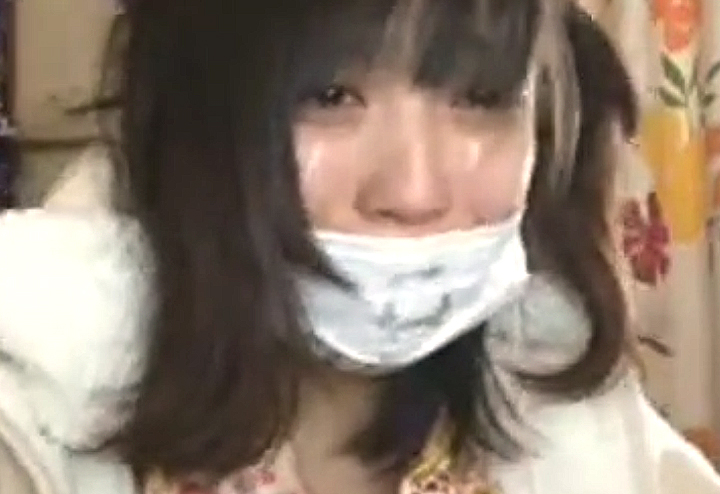 ライブチャットで虐めにあい号泣発狂するチャットレディ